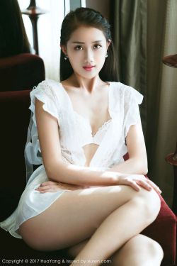 内衣少女